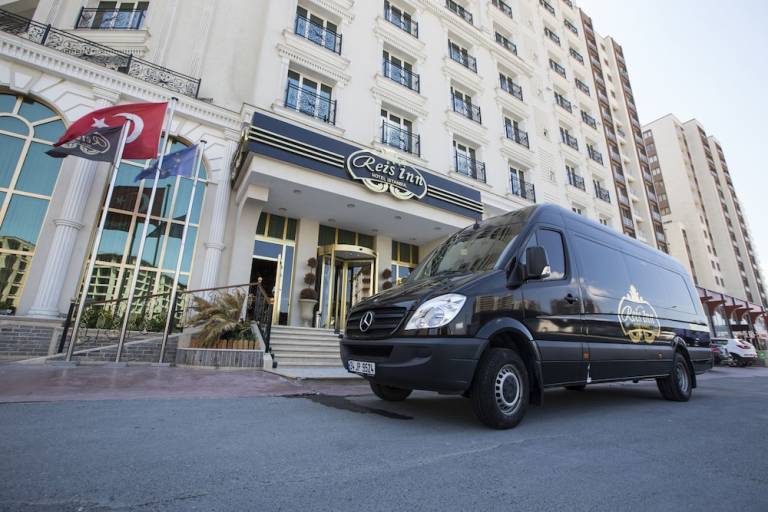 Grand Reis Hotel
