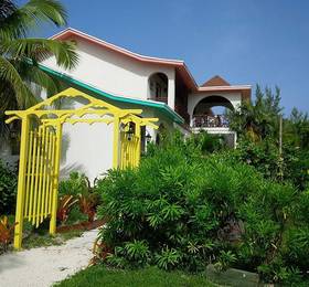 Unique Village Resort в Эльютере
