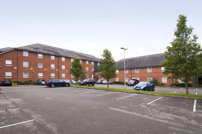 Holiday Inn Express Leeds East
