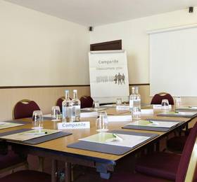 Campanile Hotel Cardiff в Лландриндод-Уэльсе