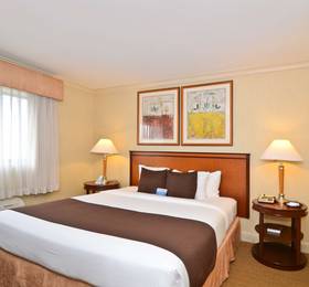 Best Western Plus All Suites Inn Santa Cruz в Калифорнии