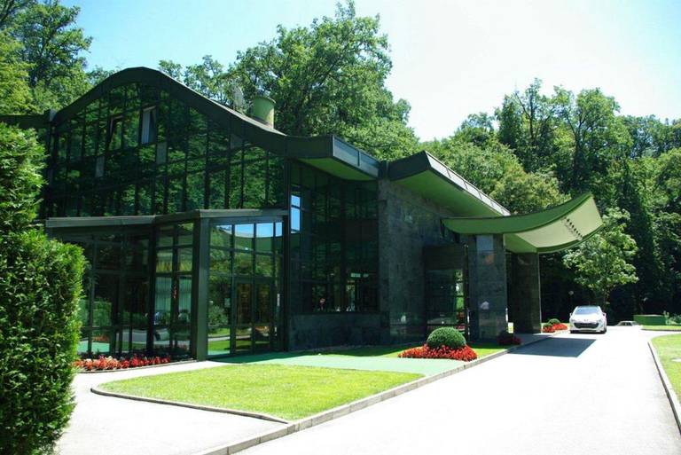 Hotel AS (Ace), Zagreb