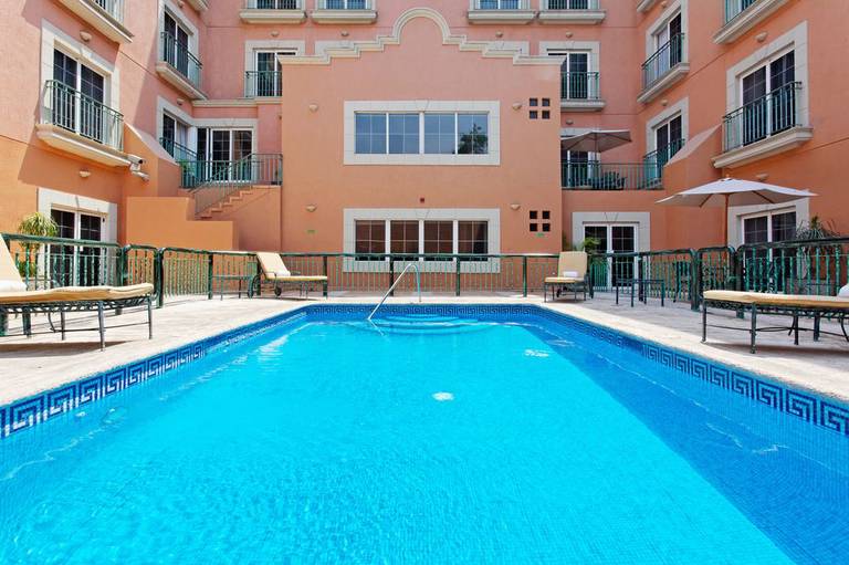 Holiday Inn Express Galerias San Jeronimo