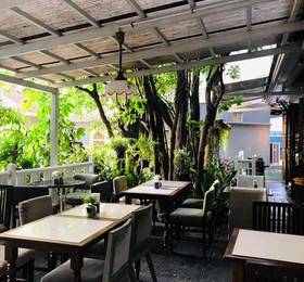 At Pingnakorn Hotel в Чианг Мае