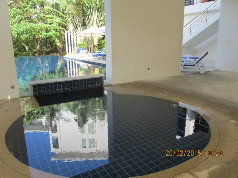 Karon Hill Hotel & Residence