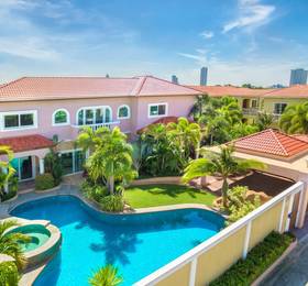Diamond Beach Hotel в Паттайе