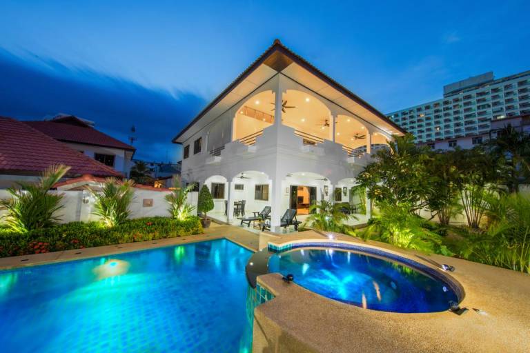 Diamond Beach Hotel