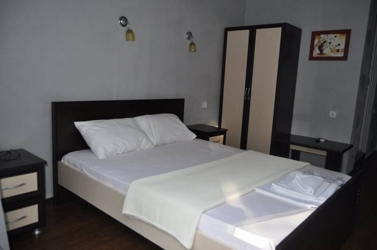 Hulus Hotel