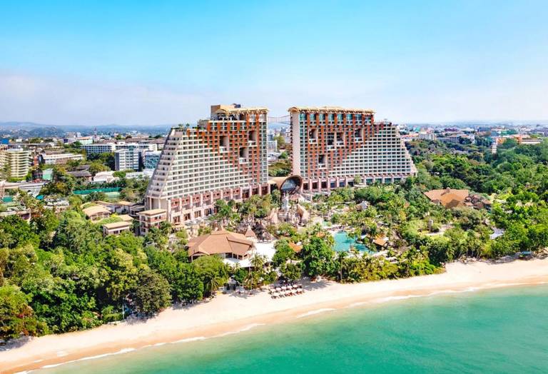 Centara Grand Mirage Beach Resort
