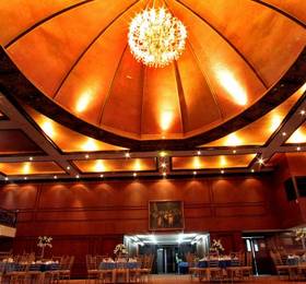 Rembrandt Hotel в Маниле