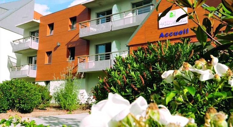 Park & Suites Confort Nantes