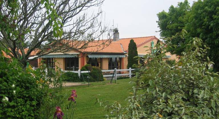Campanile Niort Est - La Creche