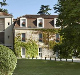 L'Orangerie du Chateau des Reynats в Аквитание