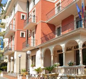 Hotel Villa Luigia в Римини