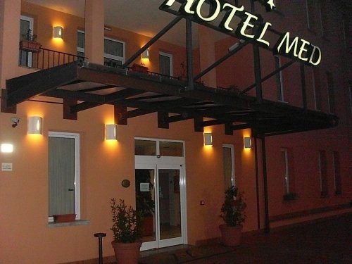Med Hotel