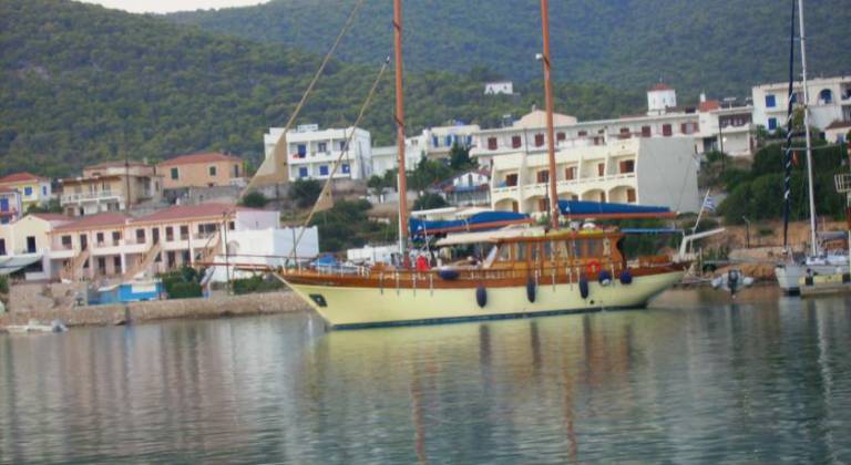Alexandros Hotel