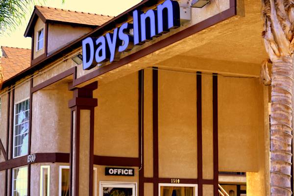Days Inn Long Beach City Center