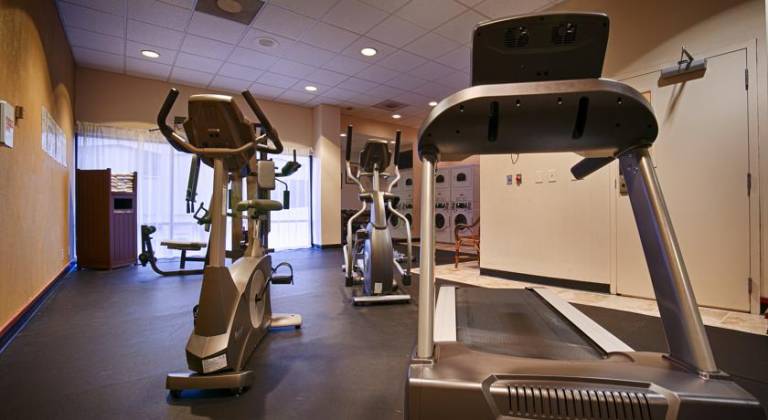 Best Western Plus Executive Inn