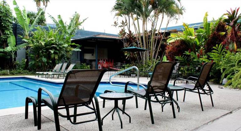 Soluxe El Sesteo Hotel