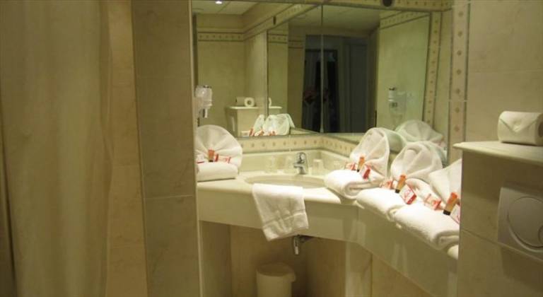 Le Rocher Hotel