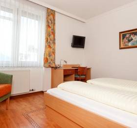 Zillertal Hotel, Innsbruck в Инсбруке