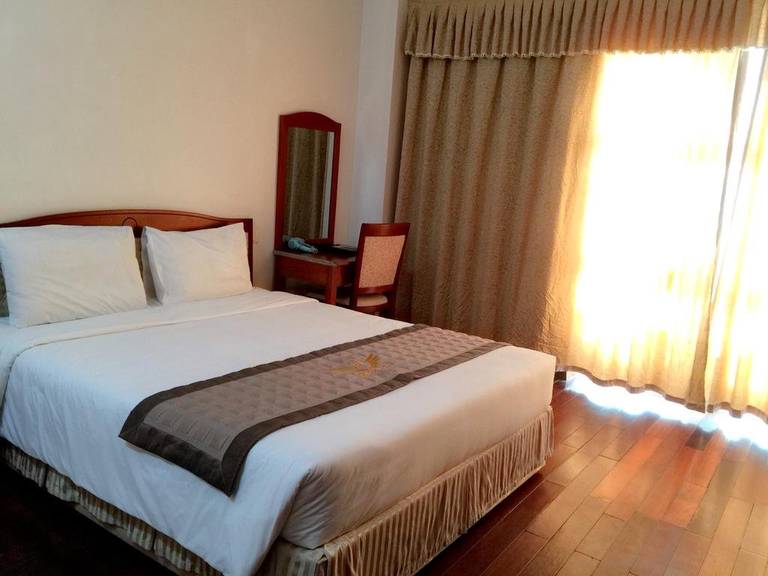 Holiday View Hotel