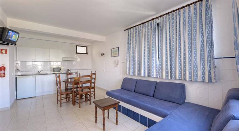 3HB Golden Beach