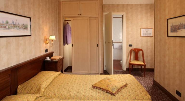 Condotti Hotel