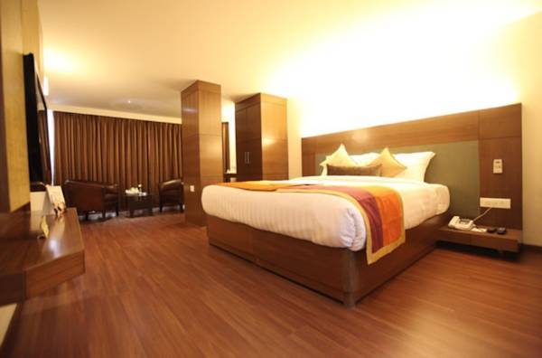 The Monarch Hotel 3* Индия, Бангалор