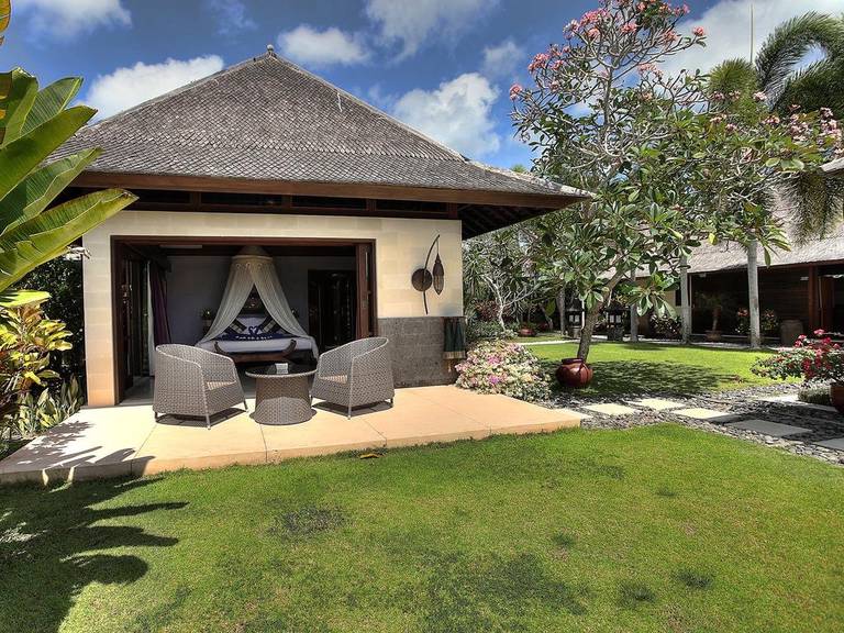 Villa Indah Manis & Bulan Madu