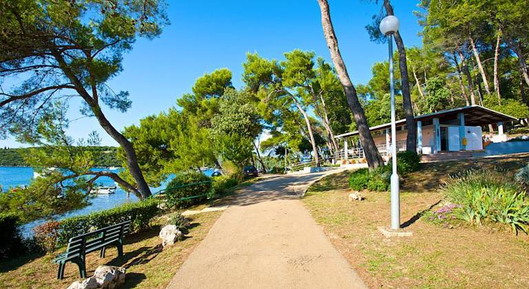 Camping Indije, Banjole