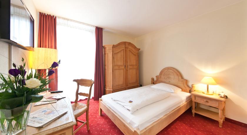 Novum Hotel Madison Dusseldorf Hauptbahnhof 4*