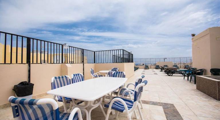 Damiani Hotel & Apartments