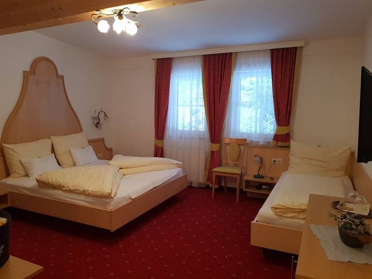 Arlenburg Hotel