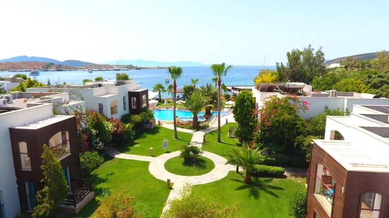 Costa Luvi Hotel