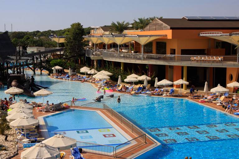 Suntopia Pegasos World