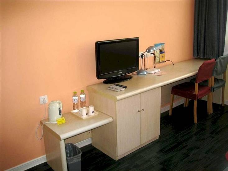 Home Inn Shanghai LuXun Park 2* Китай, Шанхай