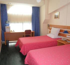 Home Inn Shanghai LuXun Park в Шанхае