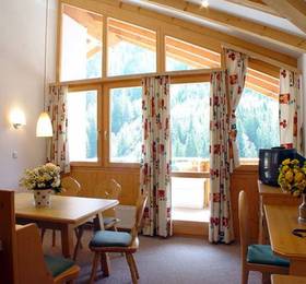 Am Arlen Hotel-Apartment в Санкт Антоне