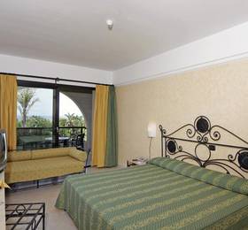 Fiesta Hotel Athenee Palace в Палермо