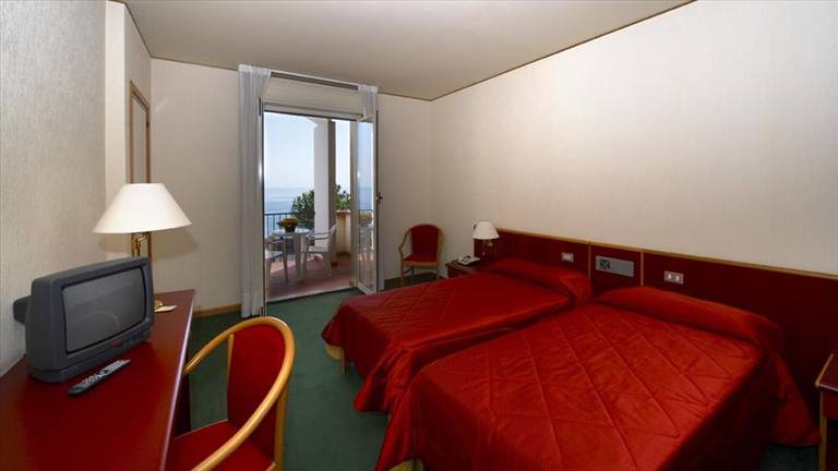 Torre Normanna Hotel & Resort