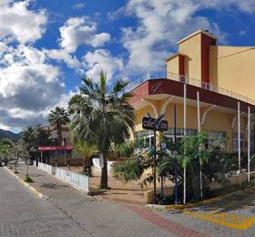 Noa Hotels Nergis Icmeler Resort в Мармарисе