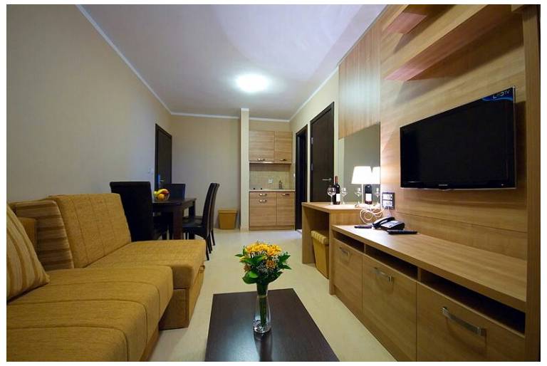Vila V N Lux