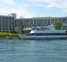 Holiday Inn Grand Island в Нью-Йорке