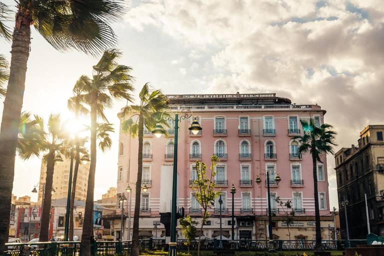 Paradise Inn Le Metropole