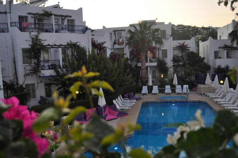Serhan Hotel