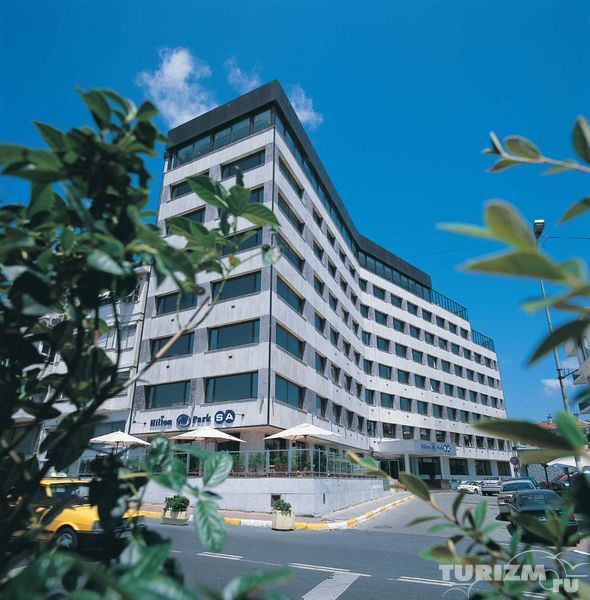 Hilton Parksa 4*