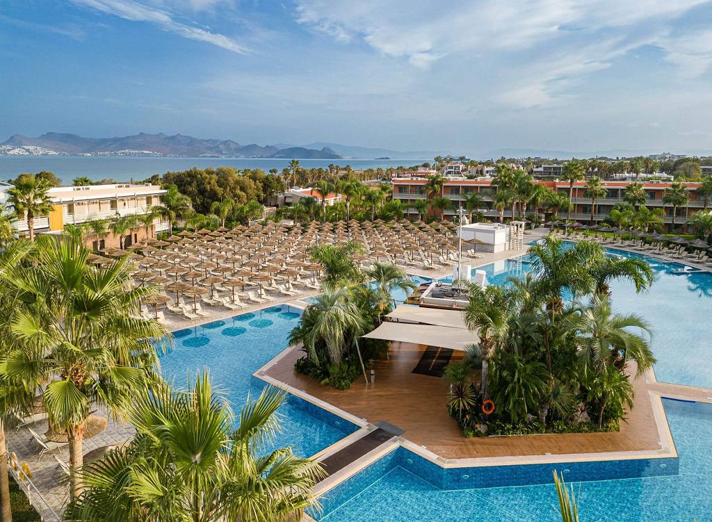 Blue Lagoon Resort 5*