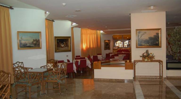 Pasarela Hotel