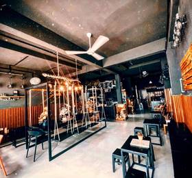 Backpack Abode Hostel в Нячанге